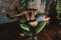 Лая