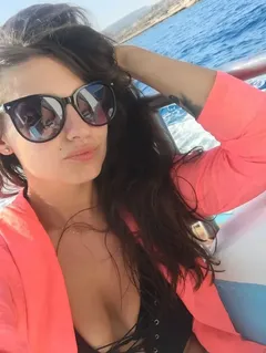 Лина — эромассаж, Водный стадион