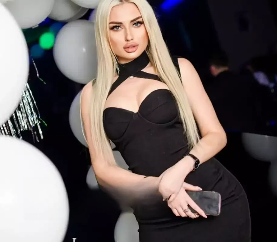 Моника — массаж в Москве